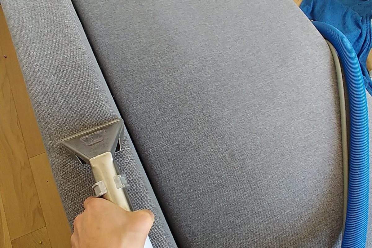 Czyszczenie tapicerki przez specjalistę